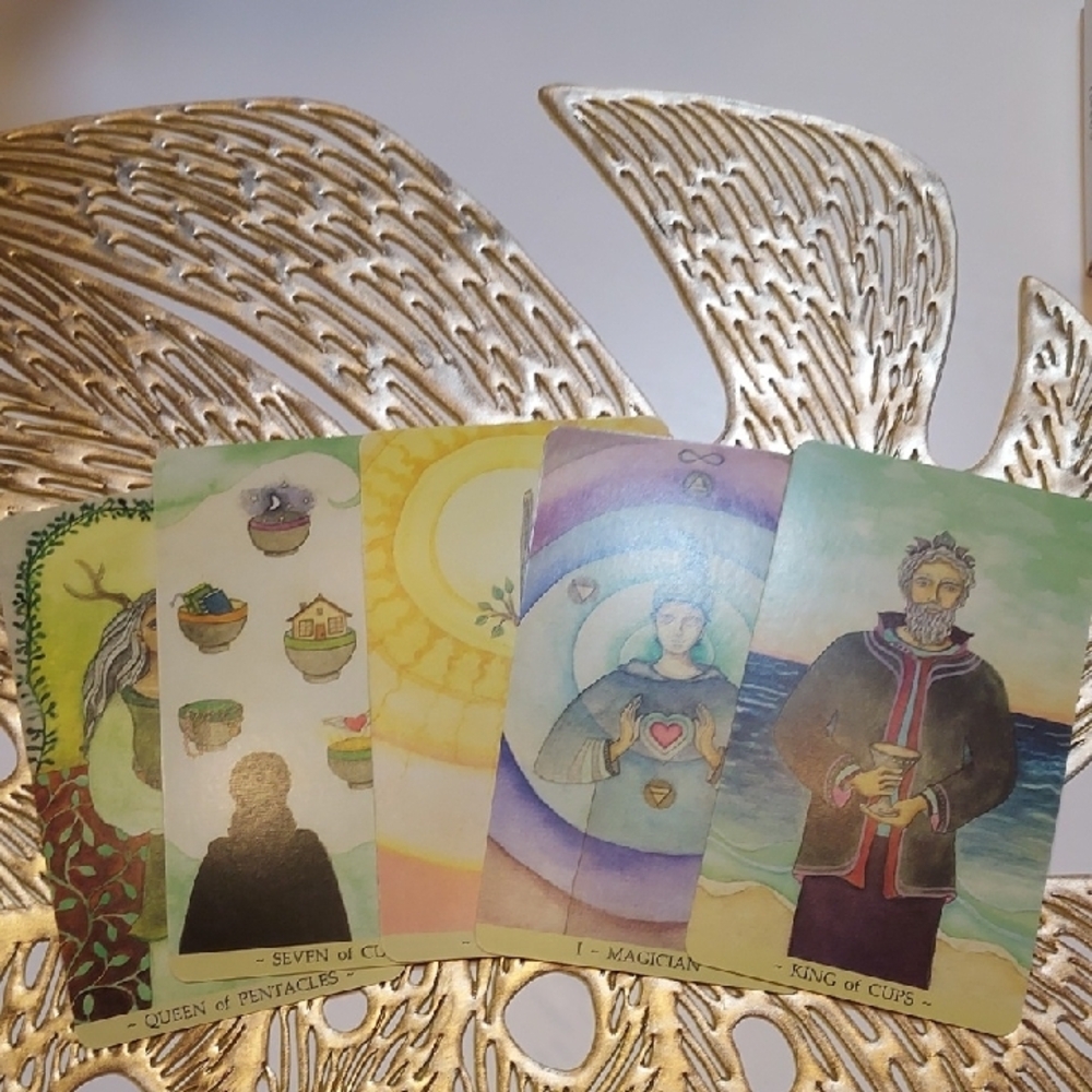 Mara Lunne Tarot Card Deck - Picture 5 of 6